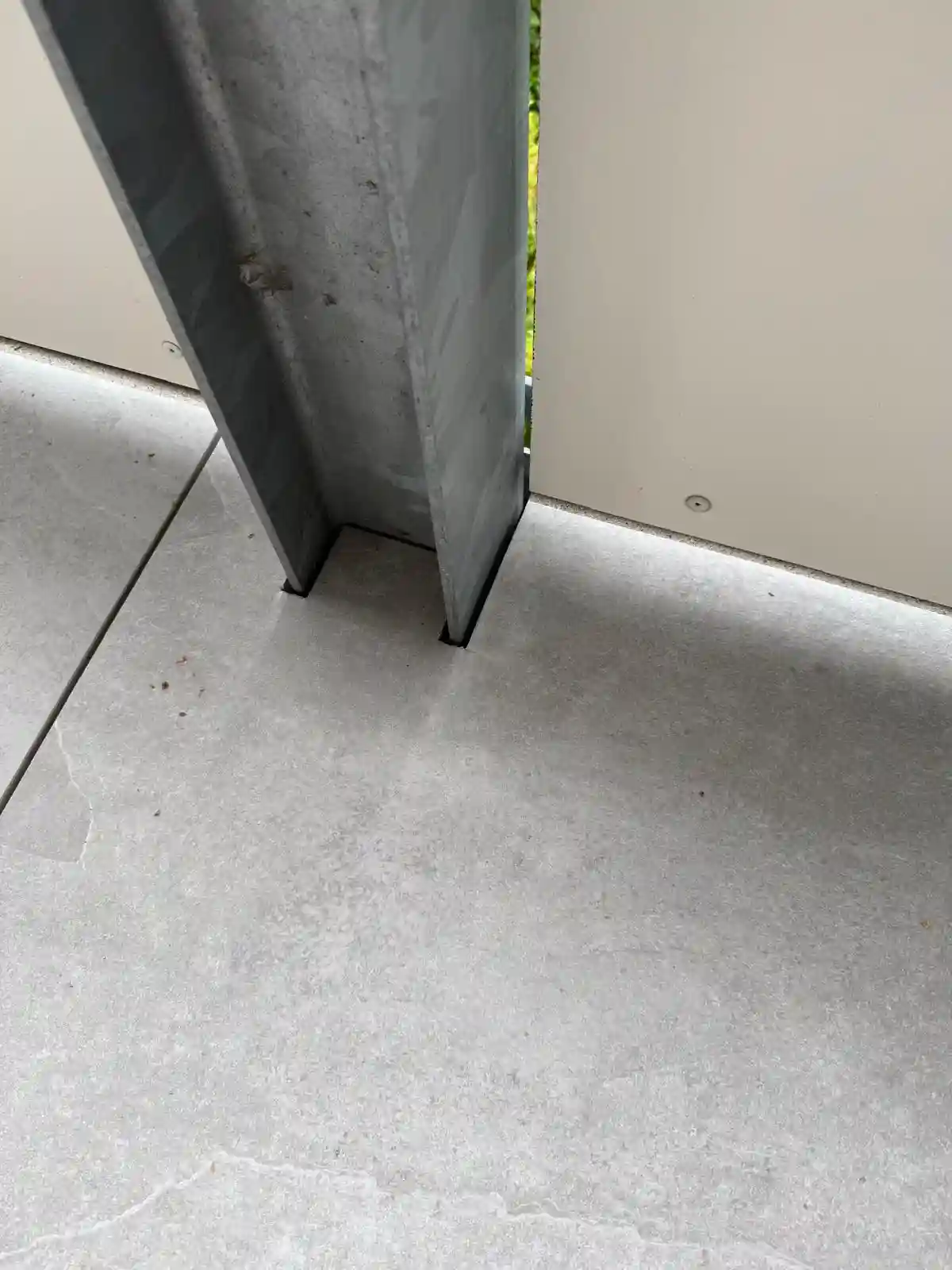 Moderne Bodenfliesen in einem Berliner Wohnprojekt