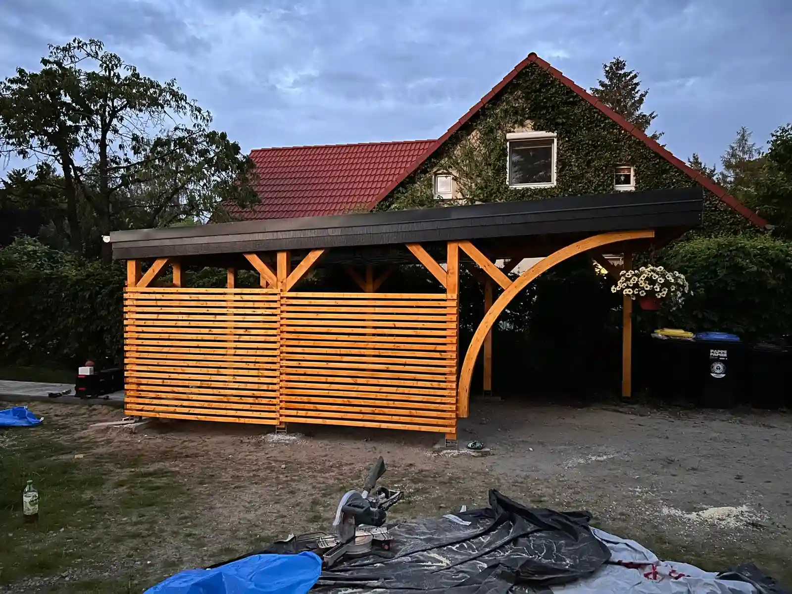 Holz Garage Berlin - Robuster Außenboden