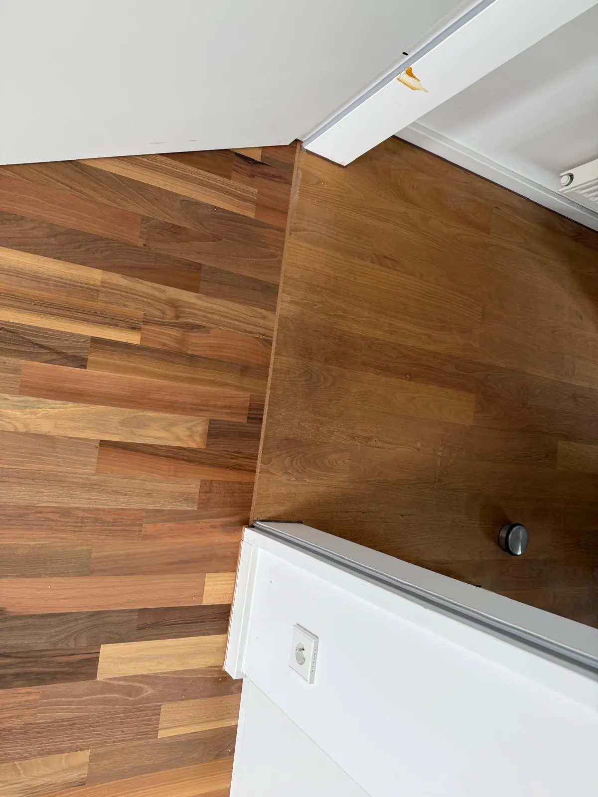 Parkettverlegung zwei Holzsorten - Kreatives Muster