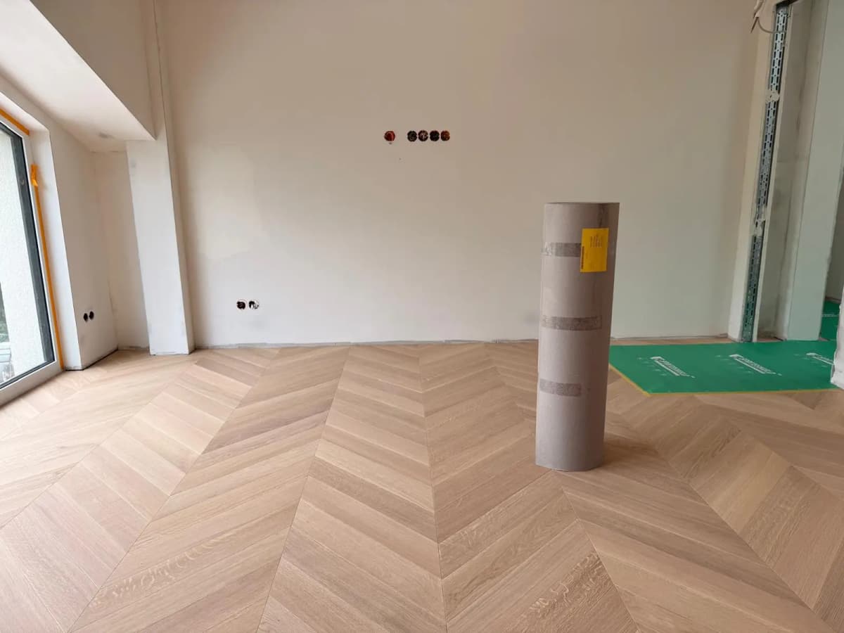 Chevron Parkett Verlegung Berlin Mitte - Klassisches französisches Parkett